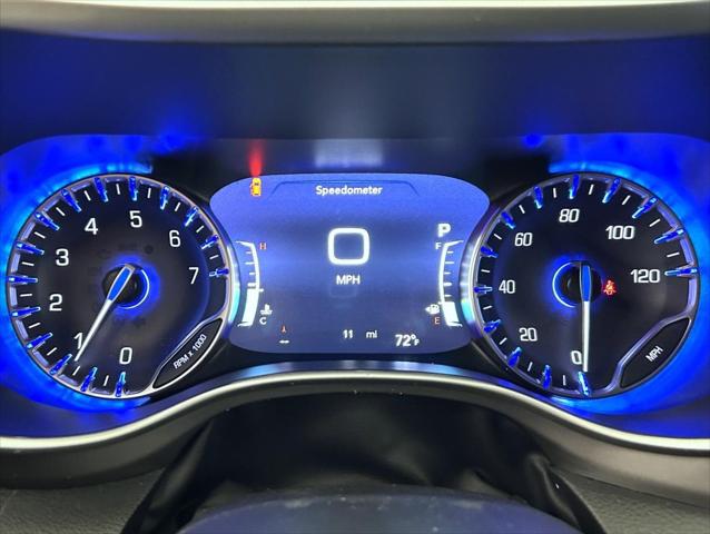 2027 Chrysler Pacifica Select