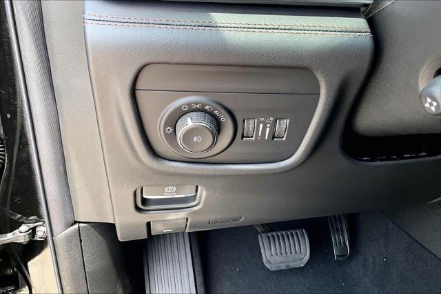 2026 Jeep Grand Cherokee Summit 4x4