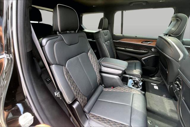 2026 Jeep Grand Cherokee Summit 4x4