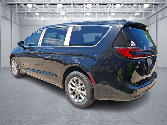 2027 Chrysler Pacifica PACIFICA SELECT AWD