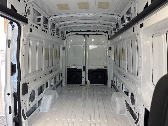 2026 Ford Transit Cargo Van Base