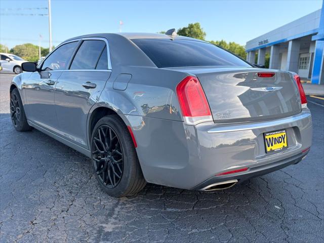 2019 Chrysler 300 Touring