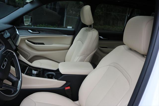 2026 Jeep Grand Cherokee Limited 4x2