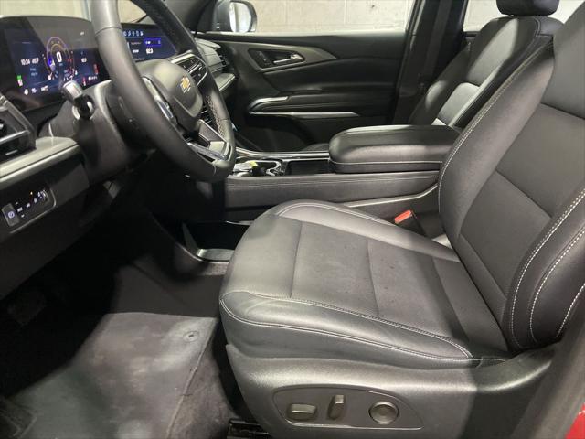 2025 Chevrolet Traverse AWD LT