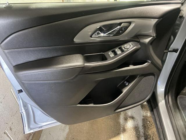 2023 Chevrolet Traverse AWD LT Leather