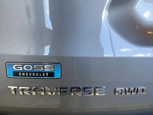 2023 Chevrolet Traverse AWD LT Leather