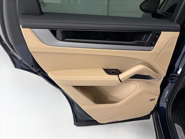 2026 Porsche Cayenne Unknown