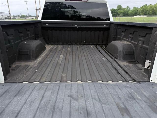 2022 Chevrolet Silverado 1500 4WD Crew Cab Short Bed Custom