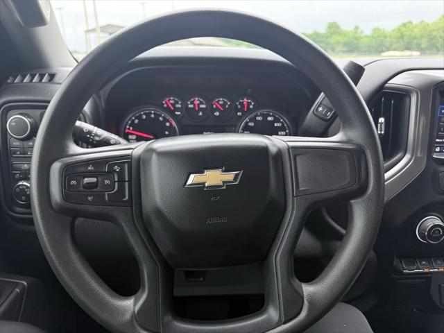 2022 Chevrolet Silverado 1500 4WD Crew Cab Short Bed Custom
