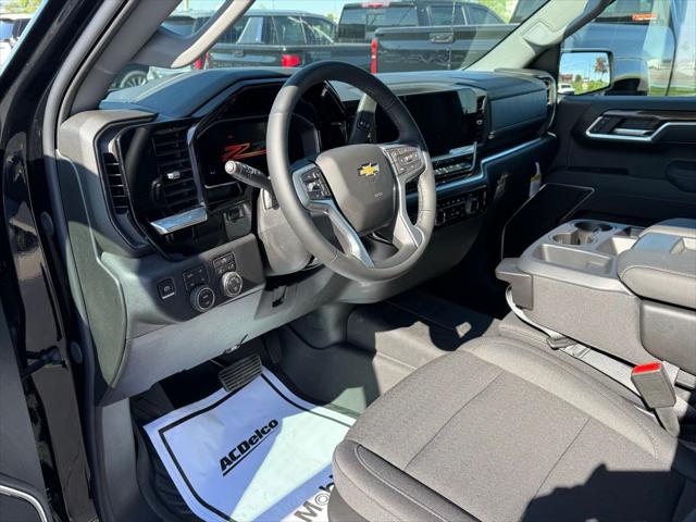 2026 Chevrolet Silverado 1500 4WD Crew Cab Standard Bed LT