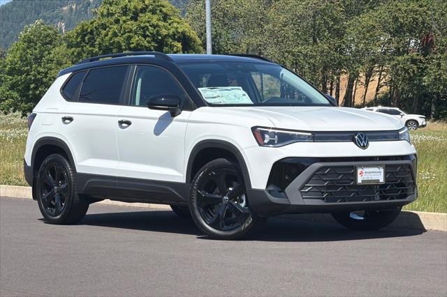 2026 Volkswagen Taos SE Black for sale in Eugene, OR