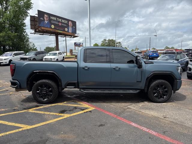 2024 GMC Sierra 2500HD 4WD Crew Cab Standard Bed AT4