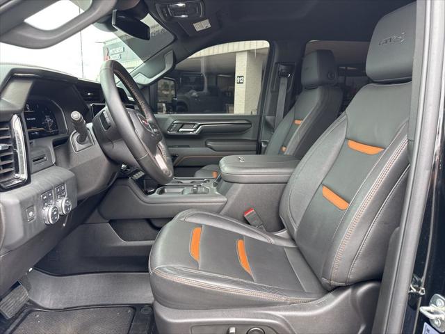2024 GMC Sierra 2500HD 4WD Crew Cab Standard Bed AT4