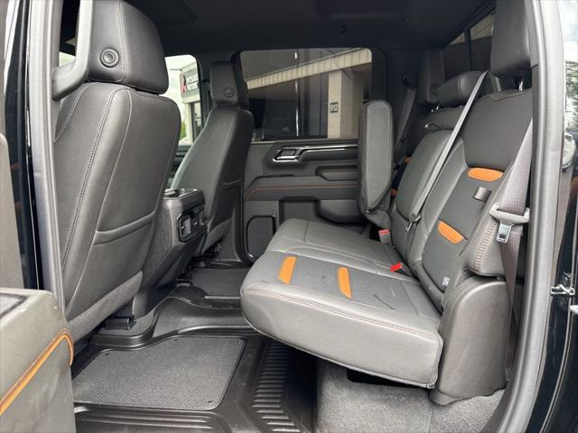 2024 GMC Sierra 2500HD 4WD Crew Cab Standard Bed AT4