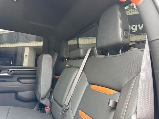 2024 GMC Sierra 2500HD 4WD Crew Cab Standard Bed AT4