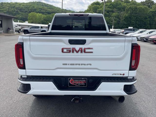 2022 GMC Sierra 2500HD 4WD Crew Cab Standard Bed AT4