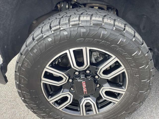2022 GMC Sierra 2500HD 4WD Crew Cab Standard Bed AT4