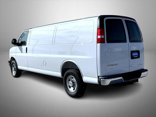 2026 Chevrolet Express Cargo Van 3500 Extended Wheelbase, WT, RWD