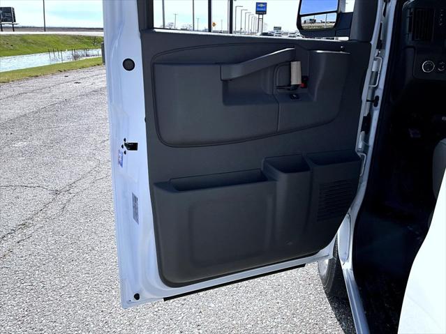 2026 Chevrolet Express Cargo Van 3500 Extended Wheelbase, WT, RWD