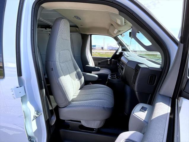 2026 Chevrolet Express Cargo Van 3500 Extended Wheelbase, WT, RWD