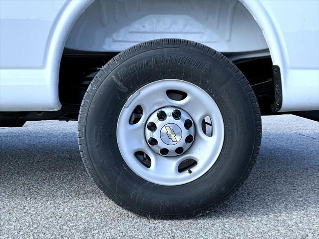 2026 Chevrolet Express Cargo Van 3500 Extended Wheelbase, WT, RWD