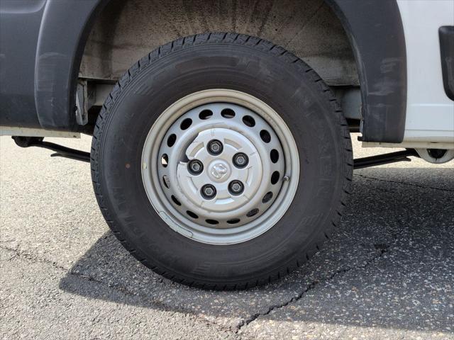 2025 Ram ProMaster 2500 Cargo Van Tradesman Low Roof 136" WB w/Pass Seat