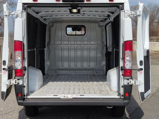 2025 Ram ProMaster 2500 Cargo Van Tradesman Low Roof 136" WB w/Pass Seat