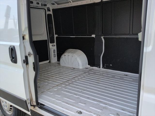 2025 Ram ProMaster 2500 Cargo Van Tradesman Low Roof 136" WB w/Pass Seat