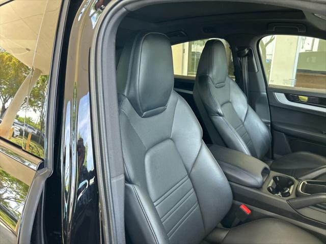 2024 Porsche Cayenne Base