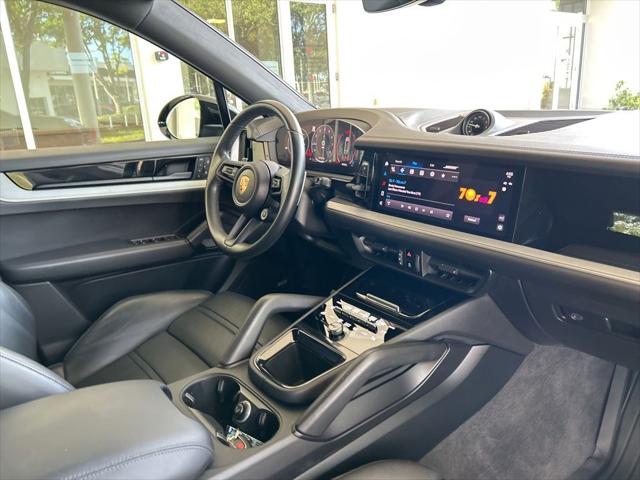 2024 Porsche Cayenne Base