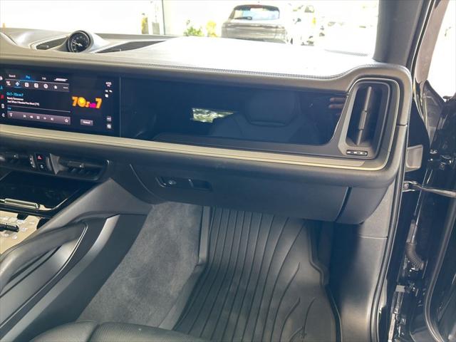 2024 Porsche Cayenne Base