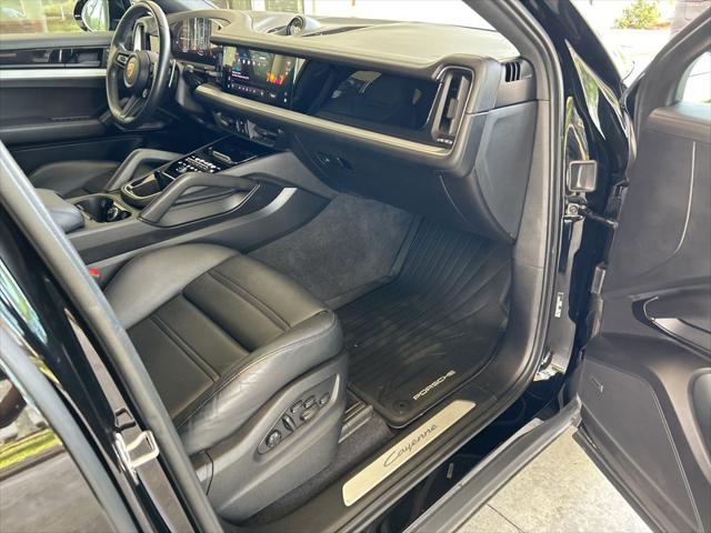 2024 Porsche Cayenne Base