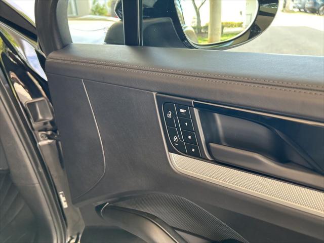 2024 Porsche Cayenne Base
