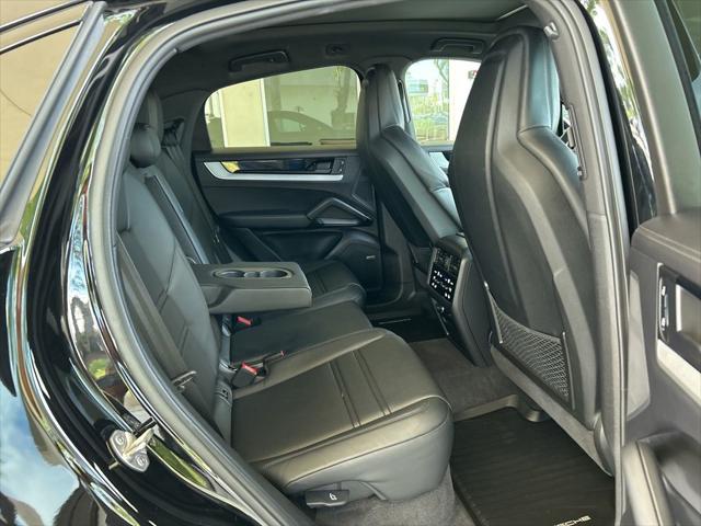 2024 Porsche Cayenne Base