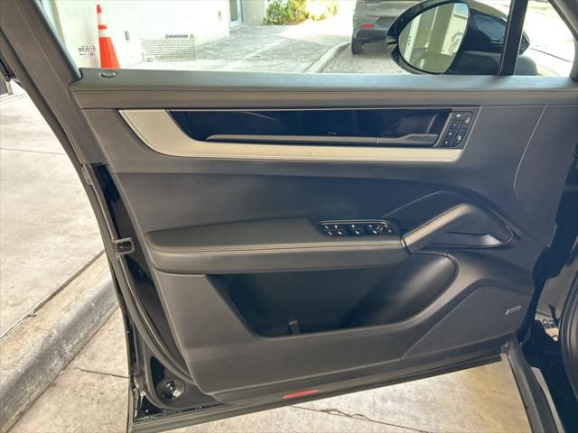 2024 Porsche Cayenne Base