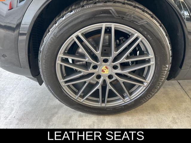 2024 Porsche Cayenne Base