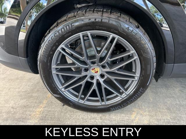 2024 Porsche Cayenne Base