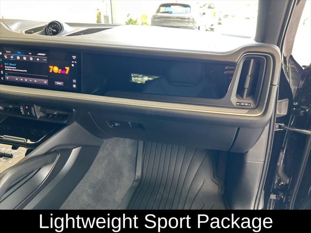2024 Porsche Cayenne Base