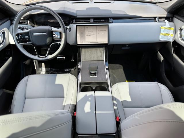 2026 Land Rover Range Rover Velar P250 Dynamic SE