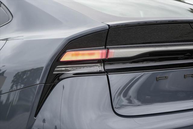 2026 Toyota Prius Plug-In SE