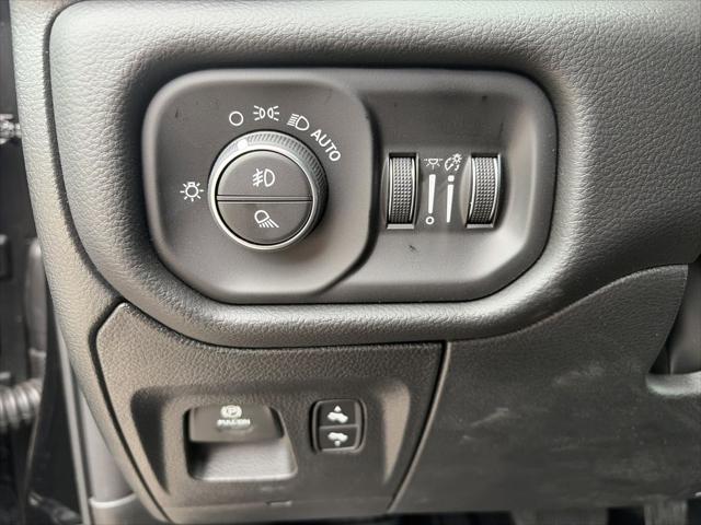 2026 Ram 1500 Laramie Crew Cab 4x4 5'7" Box