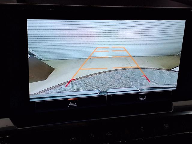 2023 GMC Sierra 1500 4WD Crew Cab Short Box Elevation with 3SB