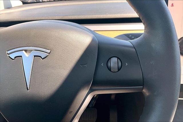 2022 Tesla Model Y Long Range Dual Motor All-Wheel Drive