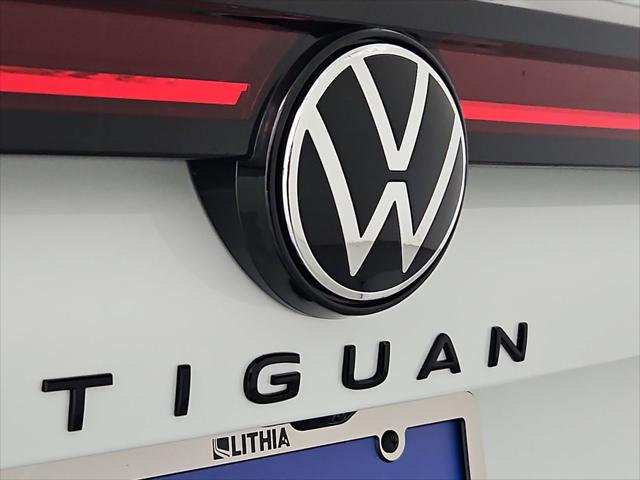 2026 Volkswagen Tiguan SE R-Line Black