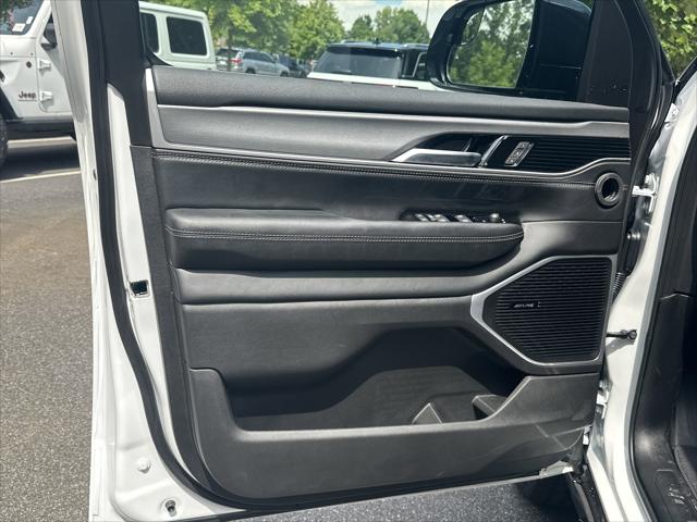 2026 Jeep Grand Wagoneer Upland 4x4