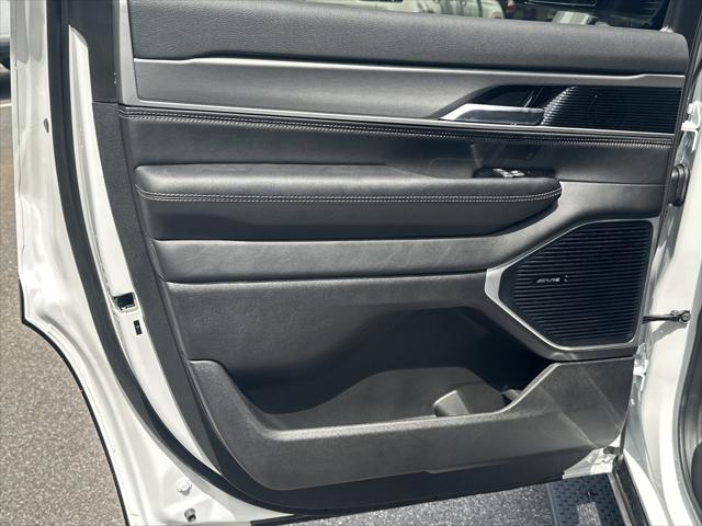 2026 Jeep Grand Wagoneer Upland 4x4