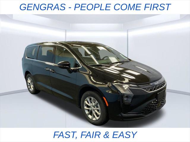 2027 Chrysler Pacifica PACIFICA SELECT AWD