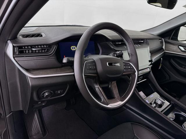 2026 Jeep Grand Cherokee L Altitude 4x4