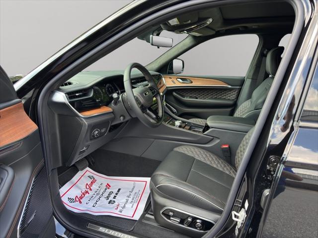 2026 Jeep Grand Cherokee GRAND CHEROKEE SUMMIT 4X4