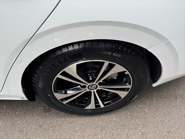 2022 Nissan Sentra SV Xtronic CVT